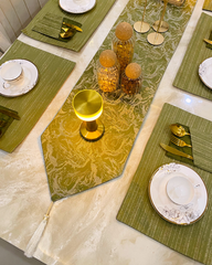 Green Mats Dining Table Set